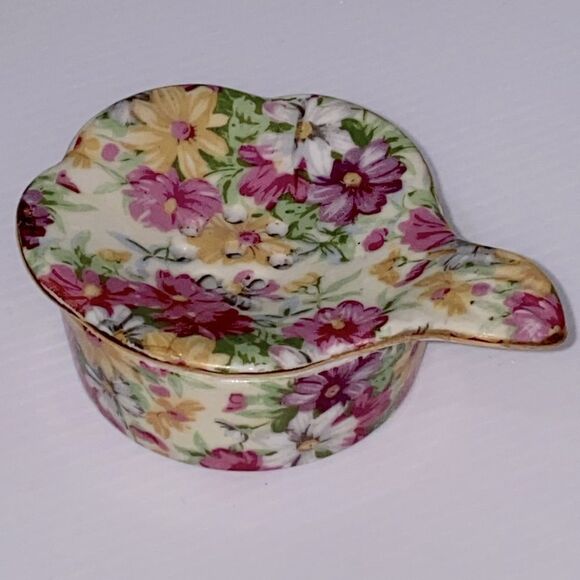 Vintage Floral Tea Strainer Porcelain 2 Piece Set with Gold Accents - Picture 1 of 10